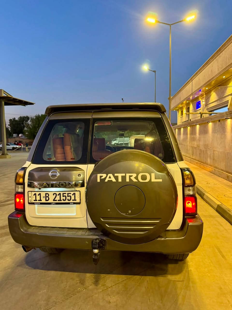 نيسان باترول سفاري
٢٠٠٩
فور ويل 
داخل كريمي +مشمشي
محرك كير مكفول كهربائيات 
بدون نقص ارقام جديد سنوية باسمي 
صافية من كلشي 
مصبوغة 2كلر جمالية 
مكاني بغداد البياع
سعر152
رقم الهاتف

٠٧٨٨٤٣٧٠٠١
واتساب ***********
