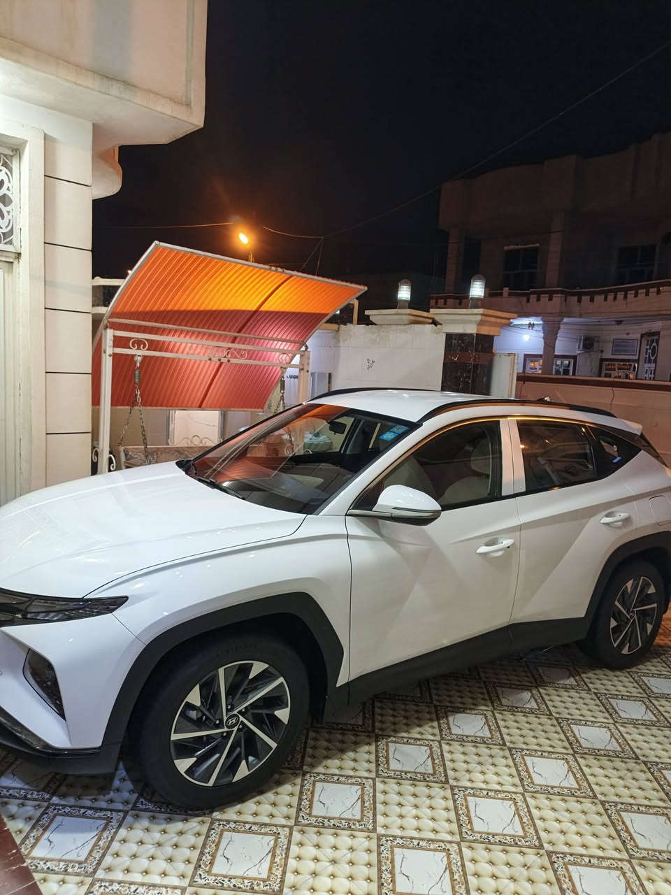 سلام عليكم توسان 2024خليجي كفاله عامه فول مواصفات ما عده فتحه رقم بغداد ماشيه 19الف سياره جديده حيل رقم هاتف ***********
