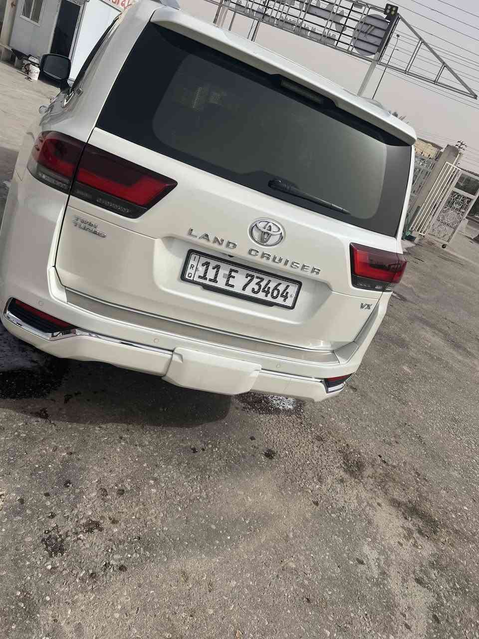 لاندكروز ٢٢مبدل بيههه جاملغ امامي عكس جهه سايق وبنيد السعر ٥٦٥/

***********
