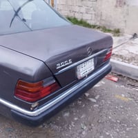 مارسدس 300موديل93 محرك مشدود جديد وكير شرط سياره بيها صبغ بل داير الخل...