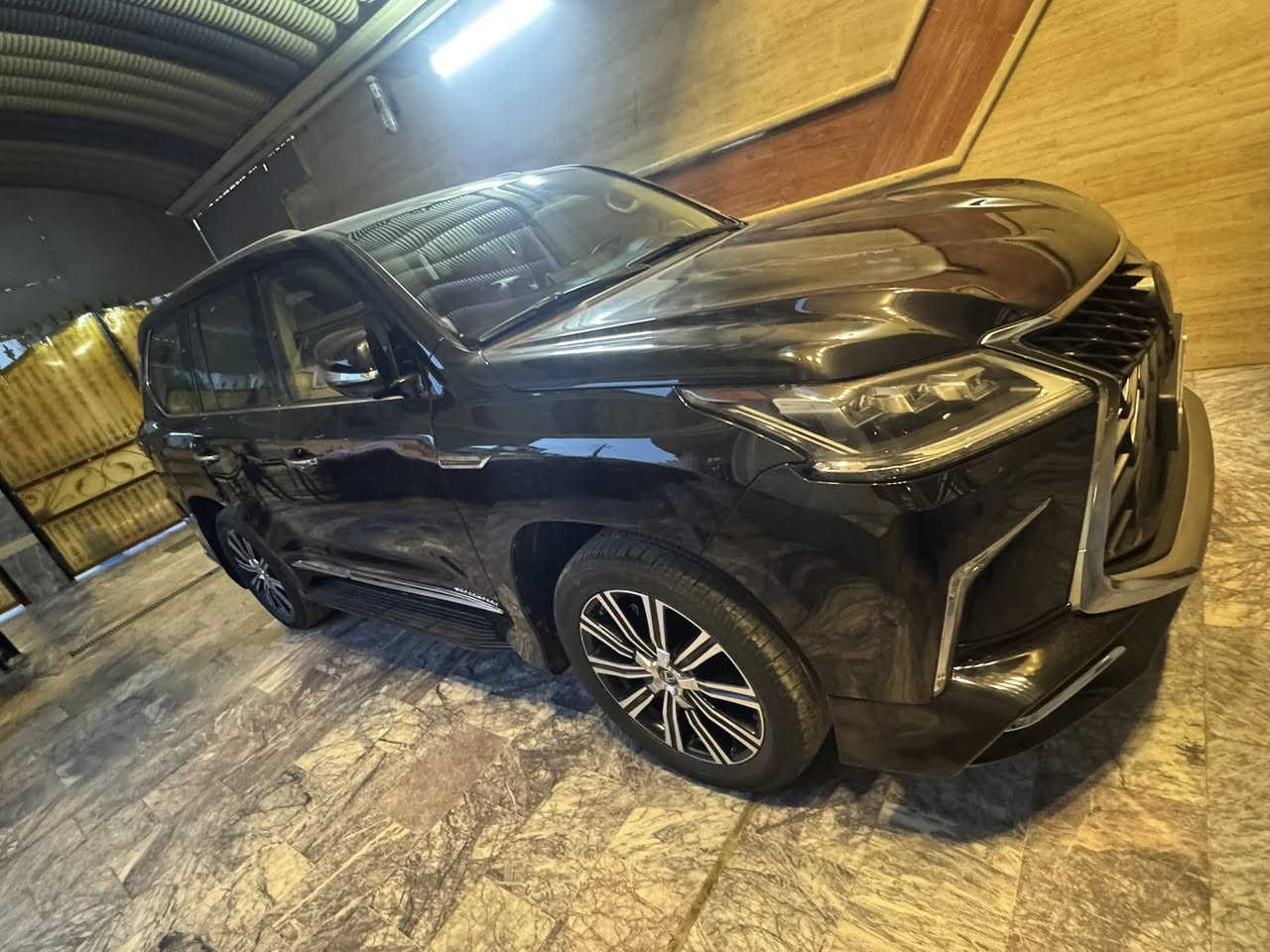 موديل 2020
الكزاز فوال موصفات بريم اصل
ماشيه 55الف
سيار مغلفه بل كامل 
كفاله عامه من كلشي 
مكانها بغداد

‭0770 828 4381‬
