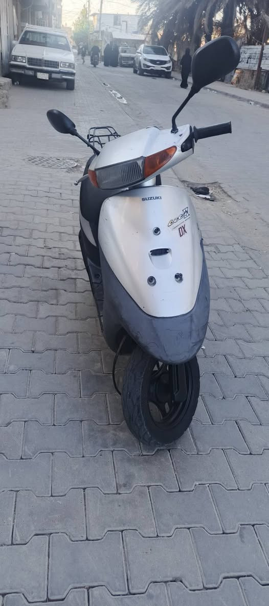 السلام عليكم دراجه ساسوكي دراجه محركهه نضيف نقصهه يده بريك خلفي وتشتغل هندر سعر 225وبيهاا مجال مكاني بغداد الشعله ***********
