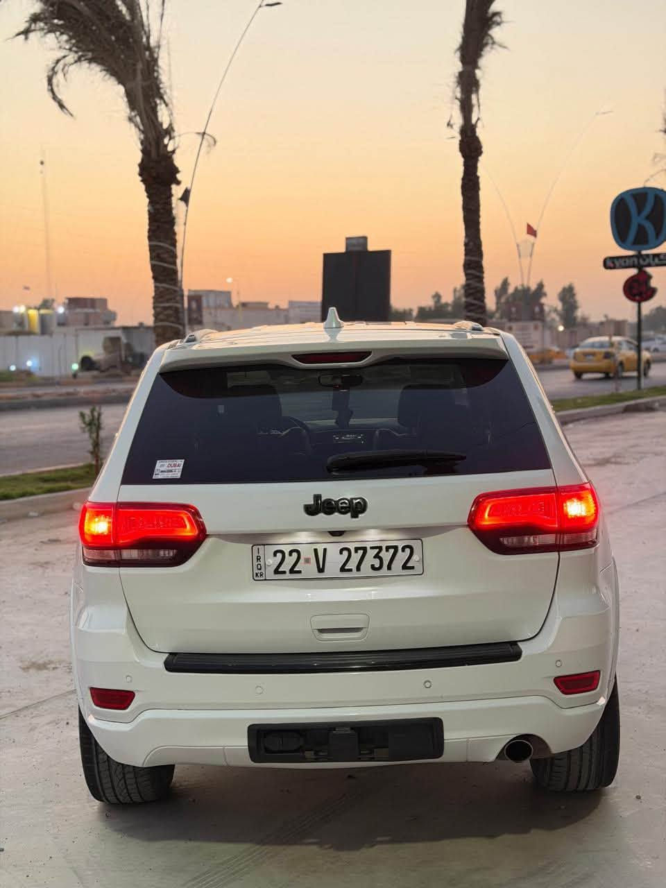 السلام عليكم
جيب 2017 بلاك توب وارد امريكي 
رقم ارييل الدولي الجديد بأسمي 
المحرك: 6 سلندر 3600 🔥
كير محرك لغود شواصي كلها كفالة بدون دواخل
المواصفات:
*3 بصمات 
*شاشة كبيرة 
*كشنات جلد 
*كشنات كهرباء 
*كشنات تدفئة وتبريد 
*حساسات اماميه 
*حساسات خلفيه 
*رادارات 
Auto stop*
*صندوق كهرباء 
*تشغيل عن بعد 
*انظمة قيادة 
*فورويل 
وباقي مواصفات الجيب المعروفة
الصبغ:بيها مكانات صبغ فقط رش بدون معجون ابيع مصبوغه شرط كفاله من كلشي 
السعر: 155 وبيها مجال
الموقع:ديالى بعقوبة 
للاستفسار: ***********
