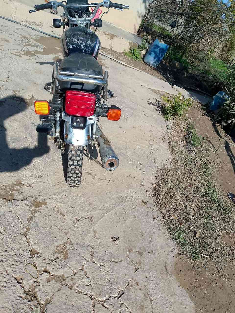 السلام عليكم موطور اربعه كير تايكر 2020 كهربايات كلهه شغاله السعر 275 ***********
