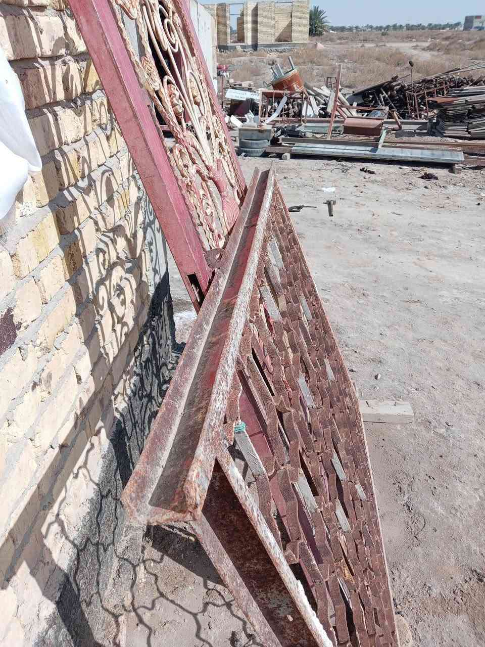 باب طلاكه فقط قياس متر ب مترين تفصال ثقيل ب50
شباك ساقيه درجه وله قياس متر ونص ب متر و10
سعر 50 مكان بسماوه وركاء *********** الخاص مارد
