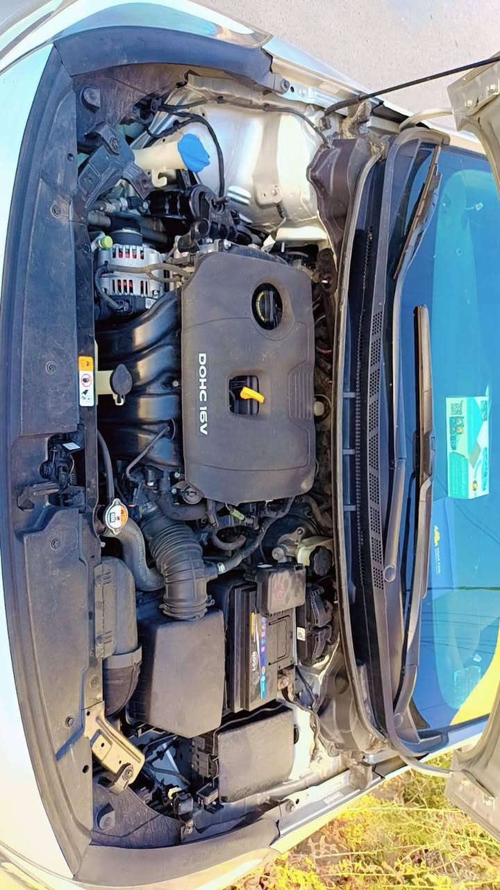 السلام عليكم كيا فورتي موديل 2017
سياره بدون حادث بدون قطرة صبغ بدون بارد ماشيه 140 ميل
رقم بغداد انكليزي باسمي مكاني بغداد السياره رايده ب128 وبيه مجال بسيط حك الجية ‏‪0770 896 6866‬‏
