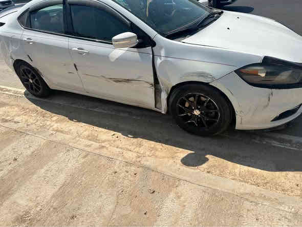 سلام عليكم دارت 2015 محرك 2400 سيارة ضررها خشم البنيد فقط وبيدي نطخت ولصورة مال ضربة موجودة بدلت جاملغ امامي وصبغت بابين  صلحتها يم مركز تان تصليح درجة اولى كلفتني 20 ورقة بس تصليح سيارة كير محرك كفالة نقصها حاليا شمعات خلفية وأذاين سيارة على ايدي صارلها 3 سنوات مداريها كلش رقم بغداد باسمي سنوية جديدة سعرها 92 وبيها مجال 
الخاص مفتوح وهذا رقمي *********** بي واتساب الصويرة
