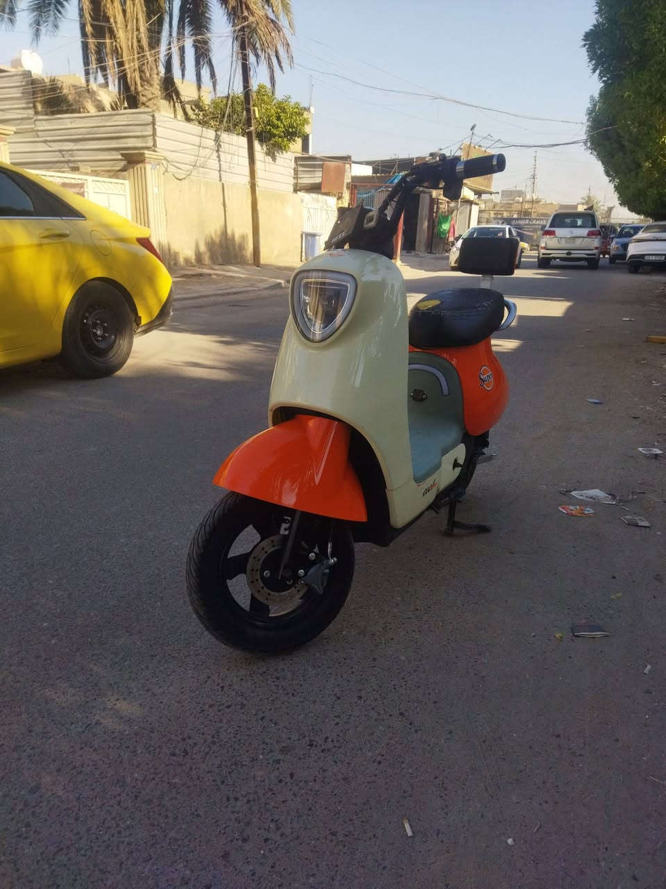 دراجه شحن نوع كلاسك
مديل 25 
شاحنه اصليه 
بصمه وسويج وكارت 
دراجه جديده وكامله كل نقص مابيه 
السعر 250 
بغداد الامين الثانية 
***********
