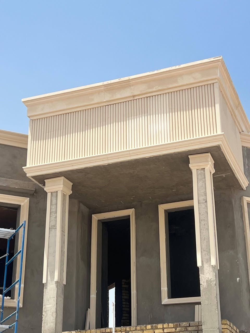 🏡 مشروع مجمع منتسبي مستشفى القلب السكني
​تصل فيلا الأحلام إلى لمساتها الأخيرة! يسعدنا إعلامكم بـ مضي أعمال الديكور والتشطيبات النهائية للفلل الفاخرة ذات المساحة الواسعة (400 متر مربع)، والتي تم تصميمها بأسلوب عصري يجمع بين الرفاهية والراحة.
​✨ مميزات الفيلا:
​مسبح خاص بتصميم مدروس.
​جيم رياضي متكامل متوفر داخل الفيلا.
​اقتراب موعد التسليم النهائي للوحدات.
​📍 الموقع: حولي الناصرية - مقابل المدينة الطبية الجديدة.
​📞 للاستفسار والحجز، يرجى التواصل مع المركز التسويقي:
***********
