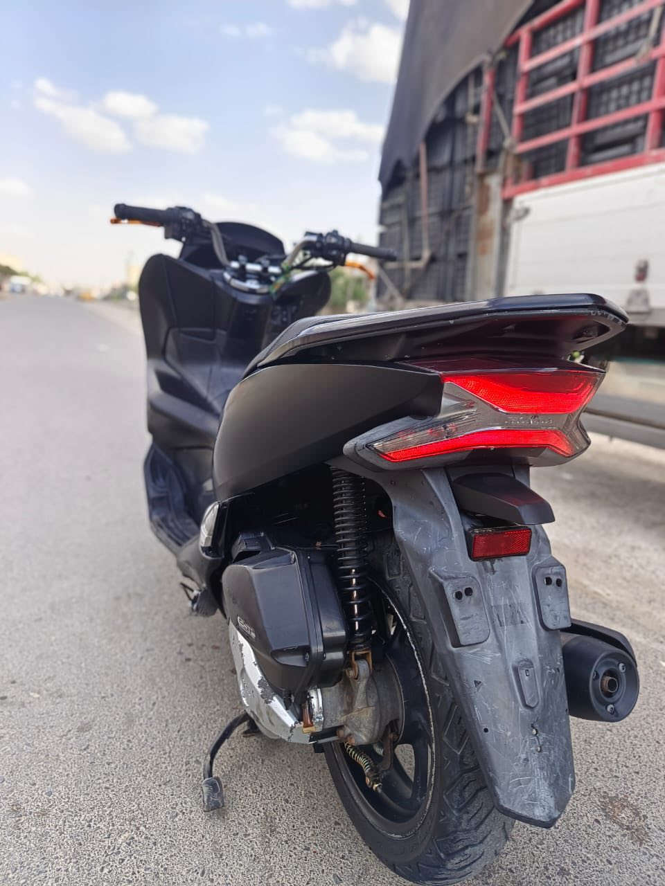 بي سي اكس جيل ثالث ماشيه 28 حساسات كهربائيات كلها شغاله دراجه نضيفه ما بيها كل نقص رقم الهاتف *********** عنوان مدينه الصدر
