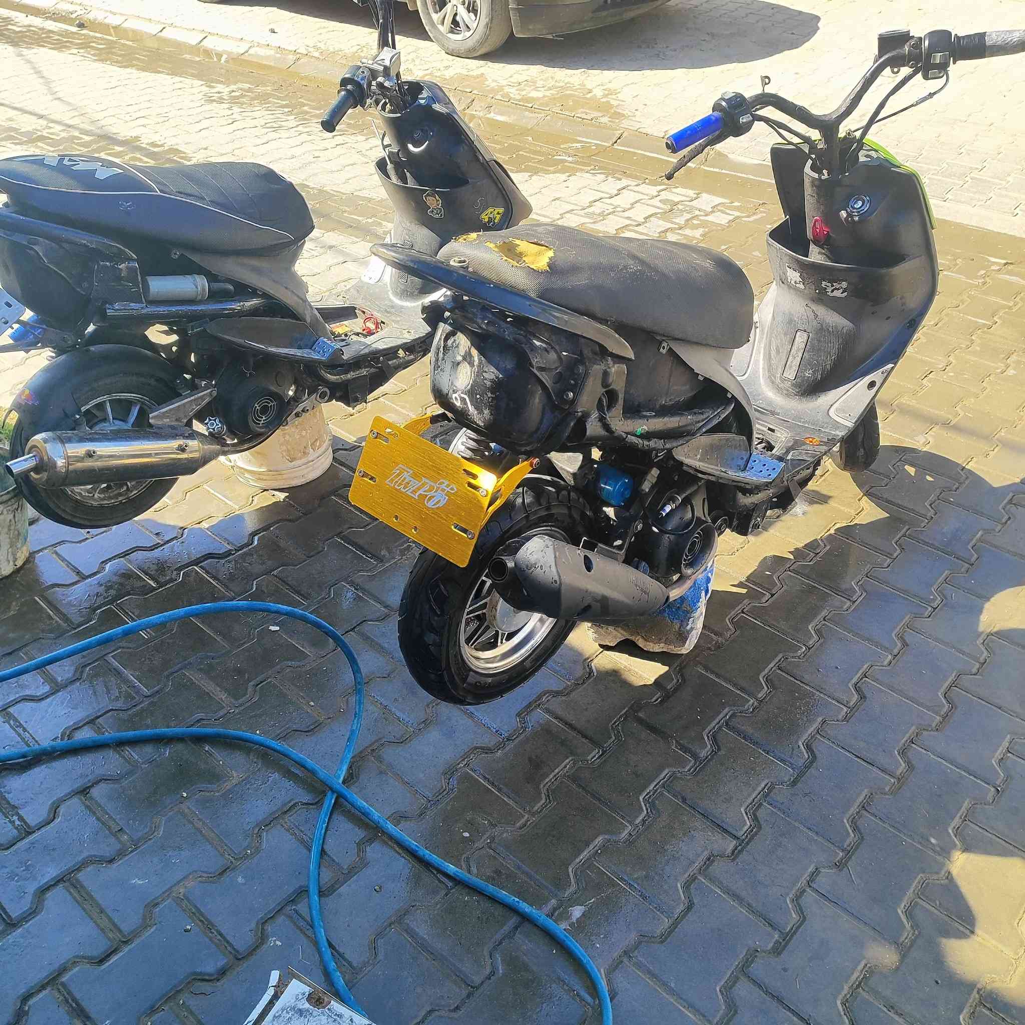 السلام عليكم دراجه ماكس عدله للبيع ماكينه خير من يوم الله شلعوا معدل هذه مكان بغداد الشعله 400 وبيها مجال دراجه حلوه ومرتبه ماكينه ناعمه 55 ماكينتها***********
