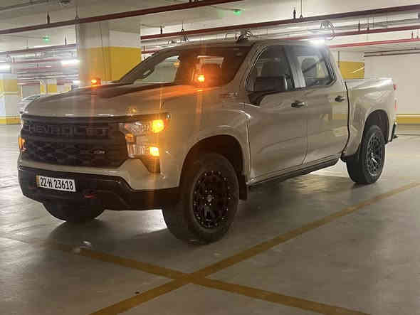 السلام عليكم//
شوفرليت Z71 سلفرادو   , 2022 , 8 سلندر 5.3، لون مميز ماشية 70 الف كم، بدون صبغ حادث موضح بالصور جاملغ ايسر بارد فقط ، صيانة كاملة بدون نواقص، 
السعر 375$
بغداد/ ***********
