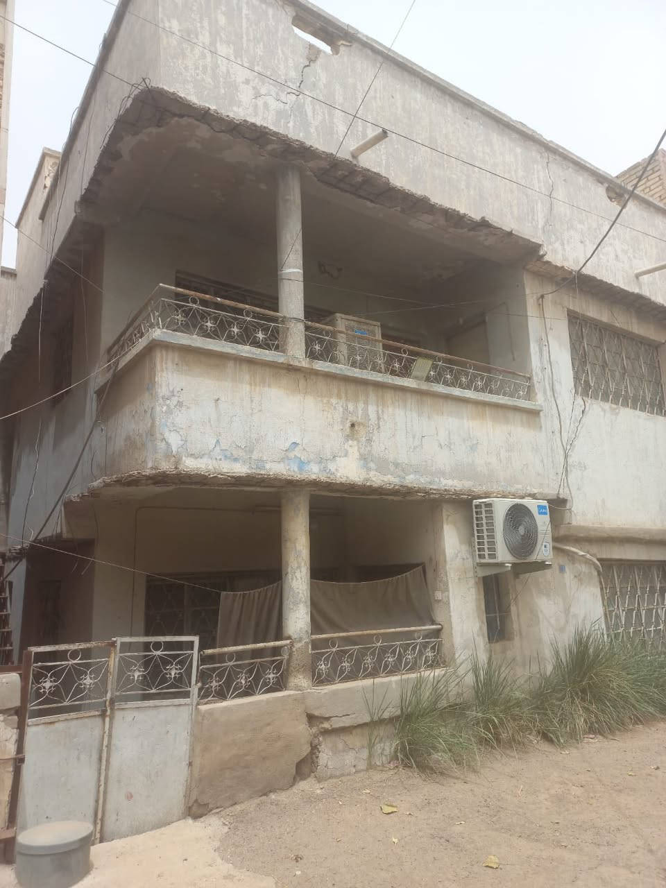 المشرق للتطوير العقاري🏗️

دار  قديم هدم لبيع طابو ملك صرف🏚️
مساحة 150م 
واجة10م
نزال 15
سبع ابكار مجاور مصور الازهار🎑📍

سعر المتر 2.650.000مليون💵
اللاستفسار على الارقام التالية☎️☎️

‭0771 547 7998‬
‭0776 158 9666‬

المشرق للتطوير العقاري سبع ابكار مجاور مطعم هم هم📍
