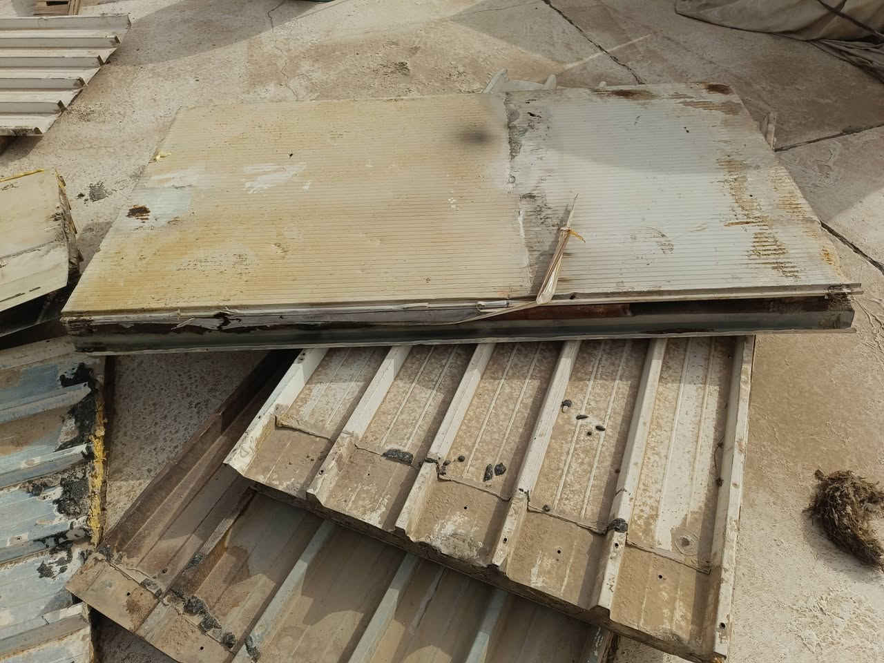 السلام عليكم سندويج القديم طول الوحده ٢ متر عدد ٤  وعدي متر وسبعين عدد ٤ سعرهم مناسب الي يفيدنه


**إذا كنت صاحب هذا الإعلان وتريد حذفه لأي سبب، رجاءا أرسل رسالة إلى الدعم الفني**