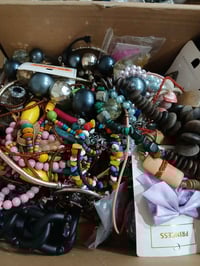 اكسسوارات شخصية • توصيل