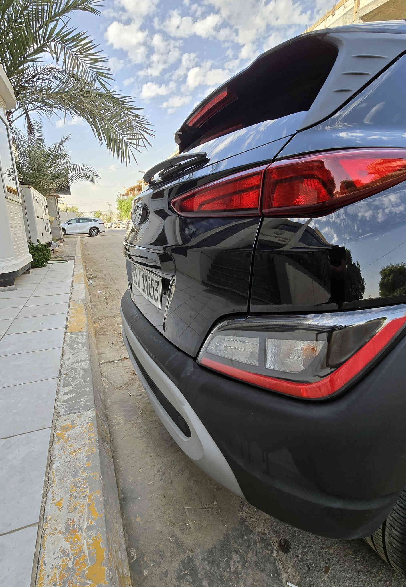 السلام عليكم 
هونداي كونا 2023
بدون ايرباك بدون تبديل
ليبل واحد 
رقم اربيل الدولي تحويل او وكالة   
 المواصفات
تحديد مسار 
نظام sport
سياقه ذاتيه 
‏‎بصمه تشغيل وابواب
‏‎تشغيل عن بعد
 ‏‎كاميرا 
شاشة ابل كار واندرويد اوتو
‏‎مانع انزلاق 
‏‎اشاير بالمري
‏‎ محرك 2000 دوش المرغوب
‏‎رادارات 
‏‎منافذ شحن و طاقة 
‏‎زر طوارئ 
‏‎نظام مساعد نزول منحدرات 
‏‎لايتات امامية لد نهاري 
تبريد بلادي ثلج
كروس سرعة
تحكم ستيرن فول
كشن السائق كهرباء
ماشية 27 فقط
حادثها طرف البنيد بدون اي دواخل
قطعتين صبغ امريكي
صور الحادث بالمنشور
السعر 158  مجال بسيط جدا

 للاستفسار واتساب او اتصال ☎️ ***********
بغداد - الوزيرية
