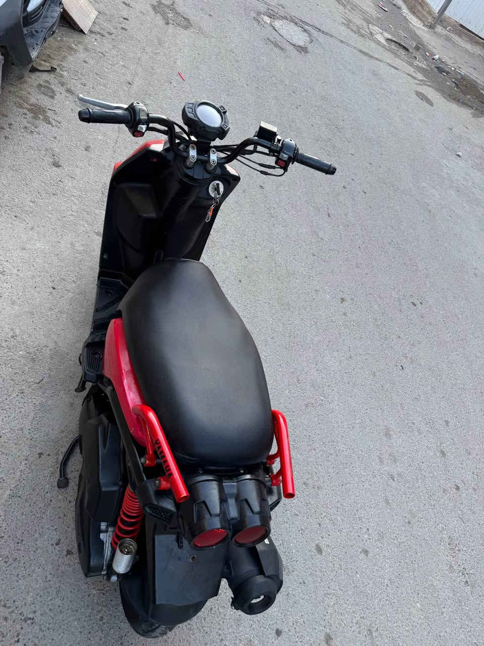 يا الله 
سكنس جبلي للبيع 
مكينه بلاديه برغي واحد ما مفتوح 
كفر اصلي ما مبدل ولا قطعه 
مكان الدراجه بغداد مدينه الصدر قطاع 23 
*********** بغداد, العراق
