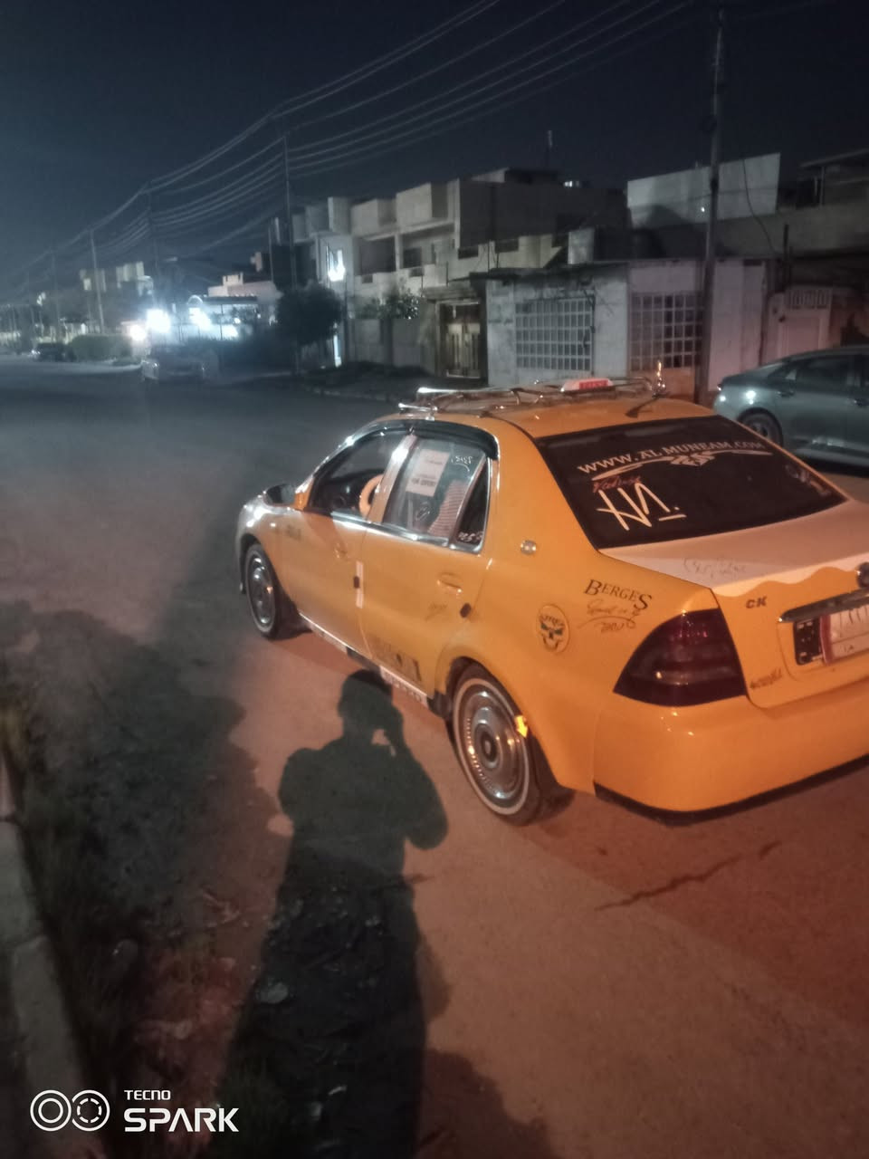 سلام عليكم سي كي للبيع 2011 
‏رقم بغداد سنويه جديدا هيئه عليها 100 الف
‏ وغرامات صفر  بيها كاربون بنزين جديد
‏ سيارة جاهزة طخم تايات خط ابيض
‏ طخم خلفي امامي جدد محرك كورلا
‏ شرط لانفخ ولا صرف وكير شرط 
‏سيارة بلا ضرر سيارة مصبوغة جماليه 
‏باتري جديد شاشه جديدا سيارة جاهزة 
‏السعر:37 بيها مجال
‏ ***********
‏ ***********
‏العنوان موصل حي عدن 
‏
‏
‏ 
‏
