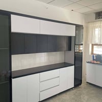 عربة • خزانة