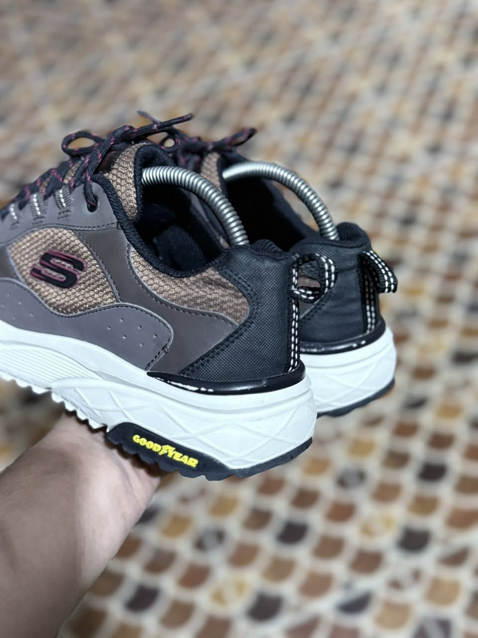 سكجرز
قياس 42
طول القدم 27
نضافه فول
يوجد توصيل


**إذا كنت صاحب هذا الإعلان وتريد حذفه لأي سبب، رجاءا أرسل رسالة إلى الدعم الفني**