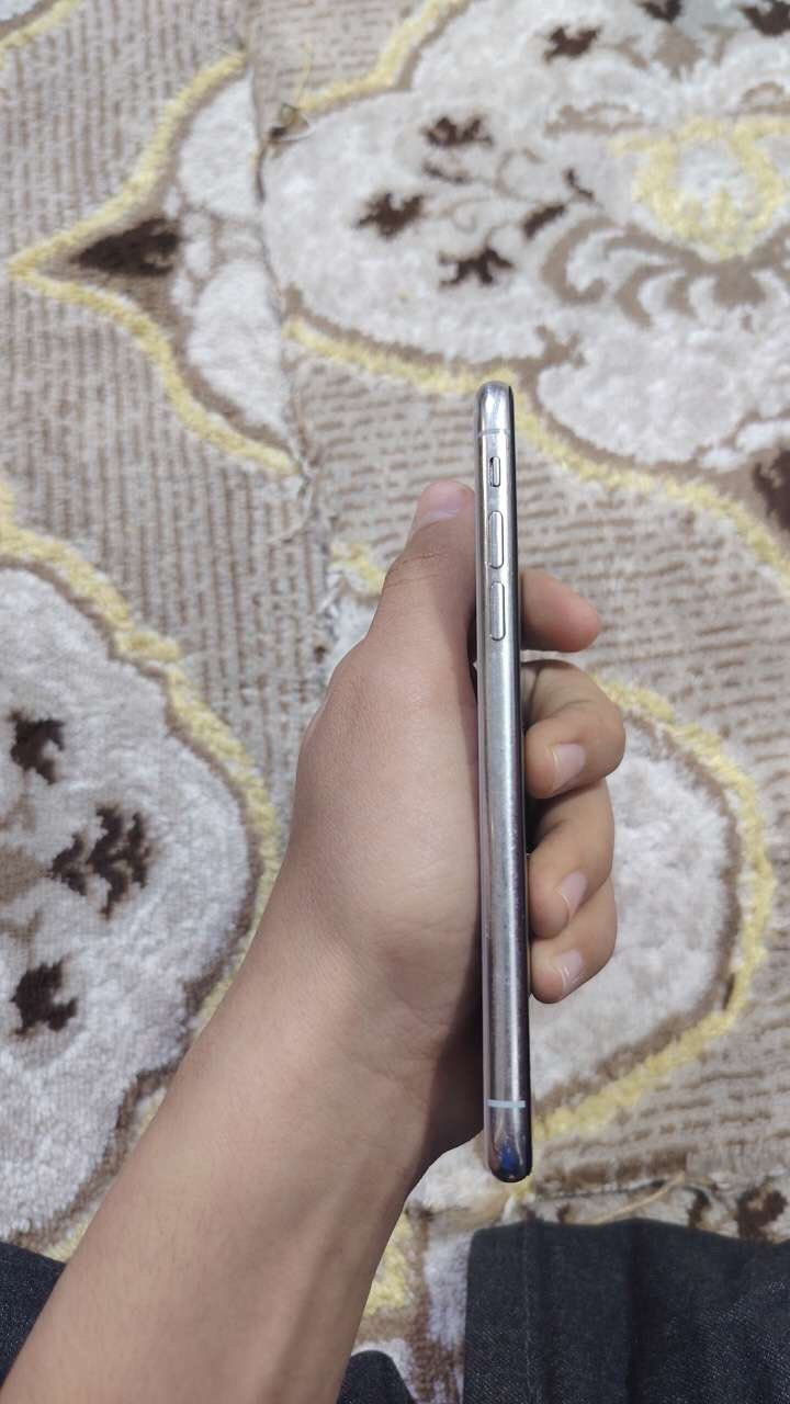 السلام عليكم ايفون اكس عادي
ذاكره 256 

 بطاريه 93 امبداله اصليه 

بالشاحن كلش زين 

امبدال شاشه gx فد نوب زينه 

الكامره اول اكس بيها رجاج و اكس الثاني كلش زينه 

السعر 125 بي مجال قليل 

مكاني موصل 

التوصل/*********** او خاص
