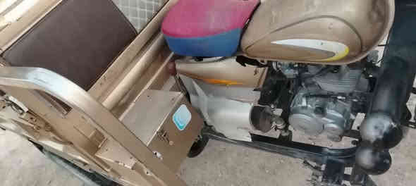 سلام عليكم ورحمة الله وبركاته ستوته للبيع موديل 2020محرك مجفت جديد كهربائيّ كله شغاله وسعر مليون 300وبيه مجال  لتواصل عله هذا رقم ***********
