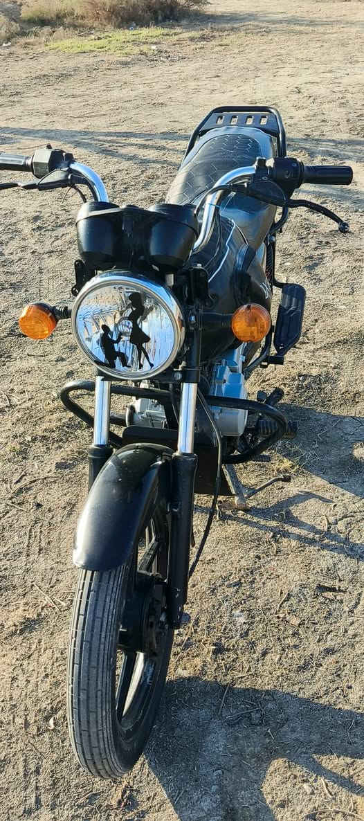 السلام عليكم بوكسر للبيع 22 بدون اوراق السعر 850وبيها مجال قليل ***********
