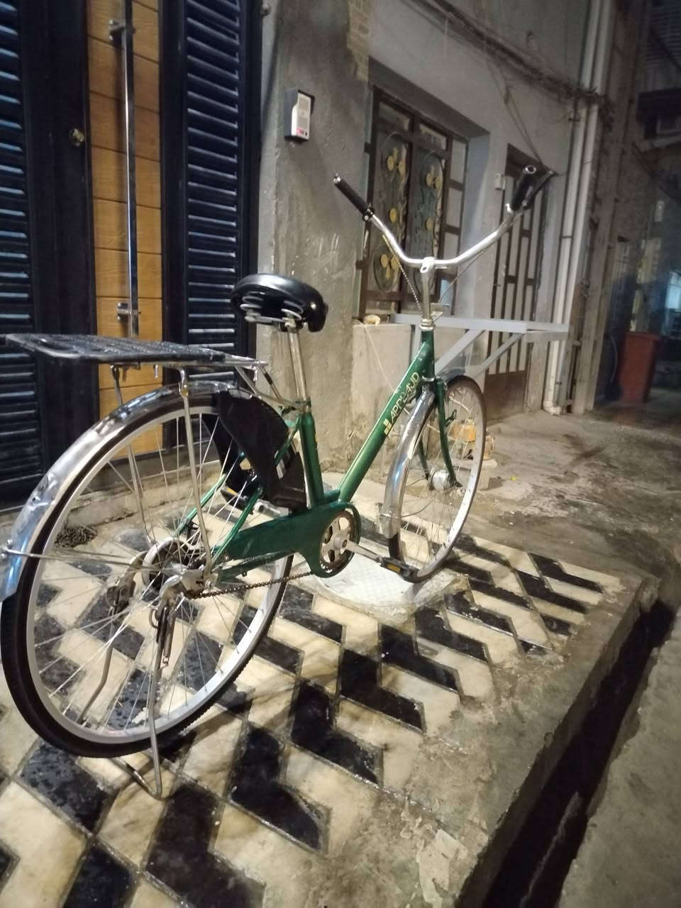 السلام عليكم
بايسكل للبيع حجم 27  في بغداد الطوبجي السعر:95 وبي مجال قليل
بدون اي عطل مكفول كفاله عامه.


**إذا كنت صاحب هذا الإعلان وتريد حذفه لأي سبب، رجاءا أرسل رسالة إلى الدعم الفني**