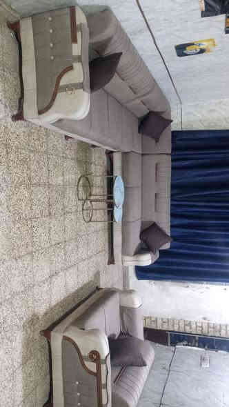 ديوان 10 مقاعد 💺 نضيف اي ضرر مابي تسكام مو سوكي سعر ,,225,,بي مجال مع طبلات مكان لبياع ***********يوجد واتساب
