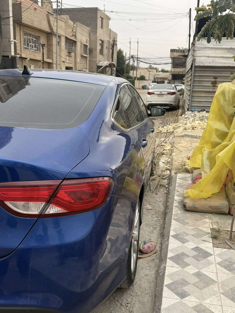 السلام عليكم. وين اليدور جديد. وماعليهه عين ضايعه بالشارع. كرايزلر سي ٢٠٠. موديل ١٨. اصل ادواااات كص جنطة متؤمه طبق الاصل شرط الحاسبة   وشغل درجة اولى السيارة كلش. جديدة. ومابيهه نقص برغي. تخم تاير جديد. حدادية كير ومكينه كفالة  تبريد ثلج تدفئة شغالة  كير ماوس ٨ نمر  السيارة كلش نضيفة  مكانهه بغداد عارضهه ب 55  وبيهه مجال بسيط ***********
