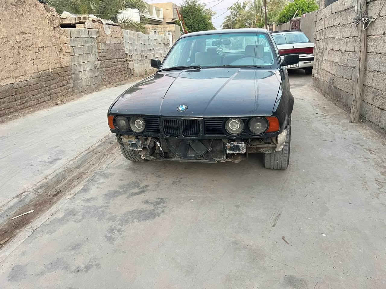 السلام عليكم
Bmw 525 بي ام 

موديل 90 فول مواصفات كشنات جلد وكهرباء 

تبريدها ثلج اربع جامات كهرباء فتحه طكتين اسود غير محدد بلسنويه 4 تايرات جدد فلنجات امامي و4 دسك جديد كير اوتماتك ستيرن صقر شاشه اندرويد وكامره خلفيه الدعاميه مالتها موجوده هي والدوسه من صفحه الحادث 

بيها جامرلغ والباب مبدلات ابيع ع حادثها  43 وبيها محال لشراي السياره مناقصها بس صبغ باب وجامرلغ مكان الحادث وصورتها قبل الحادث بلمنشور


**إذا كنت صاحب هذا الإعلان وتريد حذفه لأي سبب، رجاءا أرسل رسالة إلى الدعم الفني**