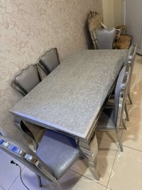 طاولة طعام • مرمر ثقيل • ٦ كراسي ستيل