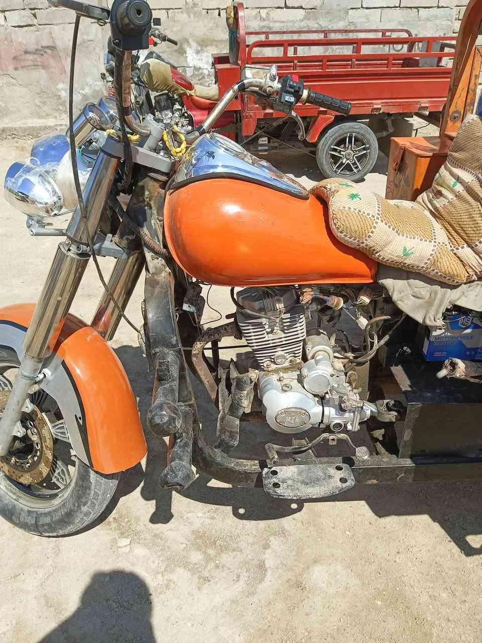 السلام عليكم ستوته للبيع اوراق مديل 15 شاصي نضيف محرك هم نضيف بدي شوفت عينك اكسن برغي سدر جديد الستوته جاهزه بس عوزه صبغ
مكاني قضاء المدينه 
سعره ب 1000 وبيه مجال 
***********
