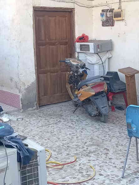 سلام عليكم غرا بيت قديمه للبيع التواصل مع لارقام 
***********
***********
