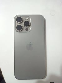 iPhone 15 pro max ايفون ١٥ برو ماكس جهاز نضيف جديدمبدل شاشه صليه  ذاكر...