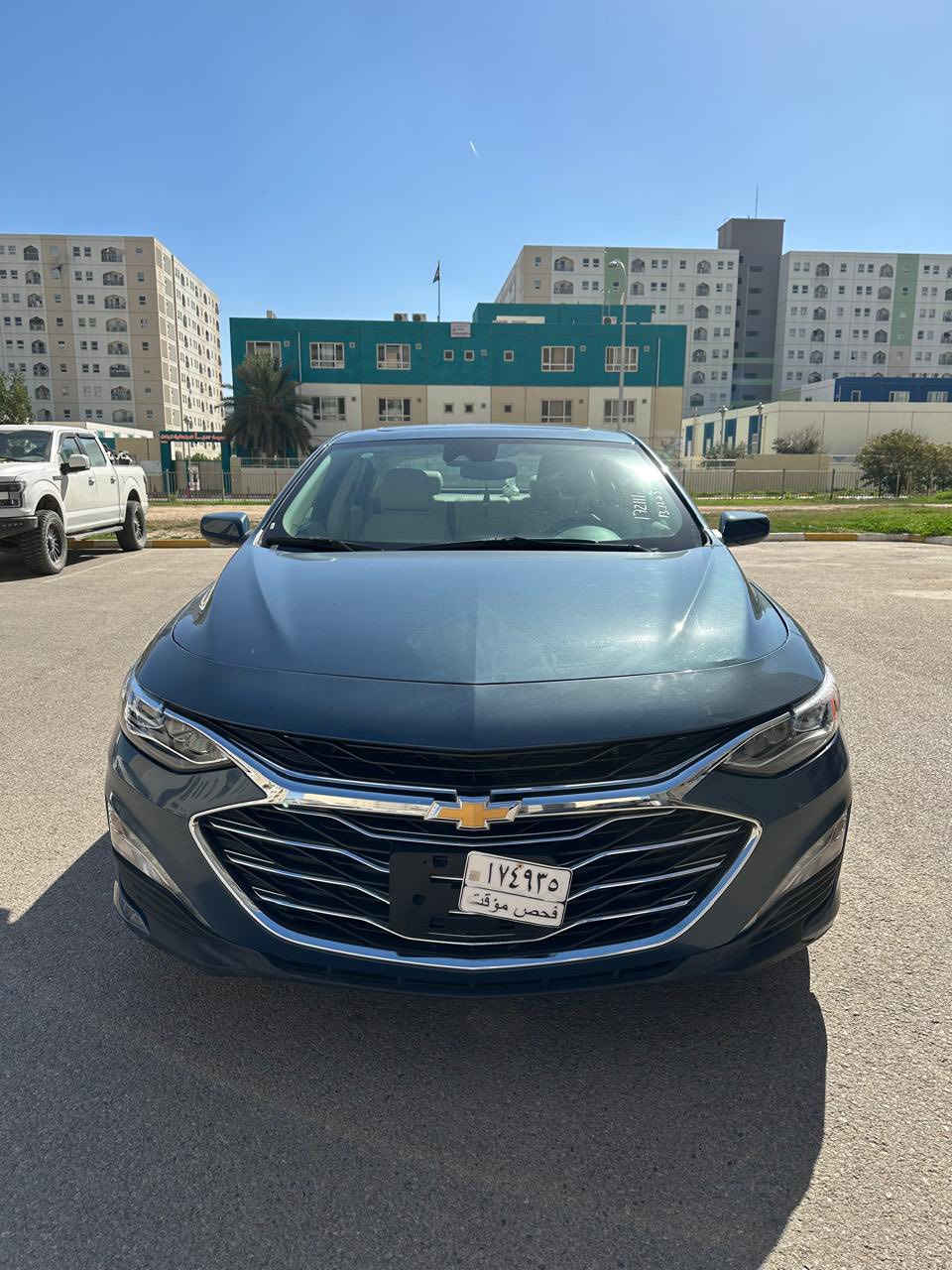 • النوع: شفروليه ماليبو 135$ بدون رقم  بجم كبس 
 • الموديل: 2024
 • الفئة: LT فول أوبشن
 • اللون الخارجي: أزرق (لون حلو)
 • الداخلية: جلد لون أبيض
 • فتحة سقف: بانوراما
 • الشاشة: شاشة نظام تحكم متكامل
 • الكراسي: كهربائية مع خاصية الحفظ (Memory 1 – 2 – 3)
 • المواصفات الإضافية:
 • تدفئة وتبريد المقاعد
 • تحديد المسار
 • مثبت سرعة
 • العداد: 38,000 ميل
 • الحالة الميكانيكية:
السيارة خالِية من أي تبديل في القطع الميكانيكية ولم يتم تغيير أي قطعة.
 • الحالة الخارجية (الصبغ):
يوجد صبغ جمالغ في:
 • الواجهة الأمامية جاملغ امامي جهت السائق 
 • الواجهة الخلفية جاملغ الخلفي جهة اليمين 
 • باب السائق
 • الباب الخلفي للسائق (نص باب فقط)
 • مستوى النظافة: السيارة نظيفة جداً من الداخل والخارج ومحافظة بشكل ممتاز.
 

علمن سياره موجوده بغداد مجمع بسمايه  سكني 
السعر  135$ ورقه فقط  سياره بدون رقم  
 رقم اتصال او وتساب  

‭+964 773 337 2529‬


**إذا كنت صاحب هذا الإعلان وتريد حذفه لأي سبب، رجاءا أرسل رسالة إلى الدعم الفني**