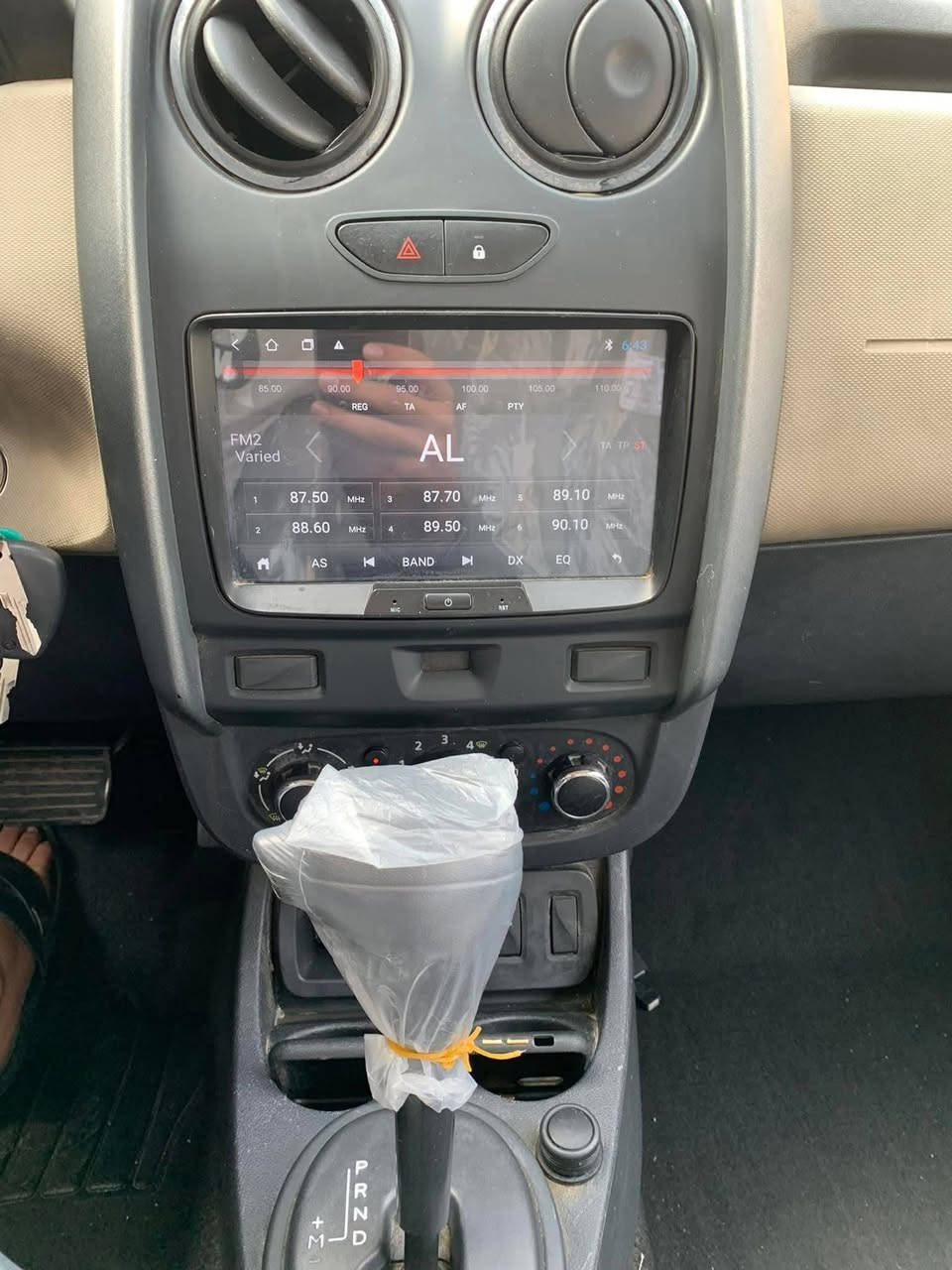 رينو داستر 2016 مكفوله من الضربة والصبغ والتبديل
محرك 2000 گير اوتو AT المرغرب 
بيها منظومة غاز ايطالية يعني تنسى البنزين ومشاكله 
حره بإسمي رقم دولي كربلاء  
تبريد ثلج بدون فصله 
تخم تايرات جديد 
دوشمه ارضية وكشنات جلد 
شاشة وكاميرا بلادي 
محرك گير كهرباييات بلاديه ما ملعوب بيها 
للمراوس مع سووول 
مكان السيارة الحلة 
اي استفسار تواصل عالخاص


**إذا كنت صاحب هذا الإعلان وتريد حذفه لأي سبب، رجاءا أرسل رسالة إلى الدعم الفني**