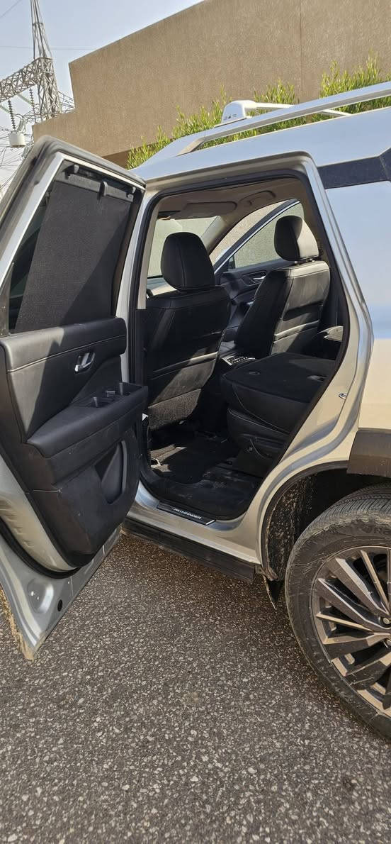 PATHFINDER SL 4WD 23
٣٦٠ درجه كاميرات
حساسات امامي خلفي
بردات خلفيه
كشنات جلد منفصل
تدفئة كشنات خلفي امامي
تدفئة ستيرن
كشنات كهرباء سايق وراكب
ليدات بالتكم خلفي امامي
ليد تحت السياره 
جنطه كهرباء 
ماشيه ١٢ الف ميل
تبديل بنيد 
صبغ بنيد وجاملغ ايمن امامي وصبغ بالجنطه بسبب طخه بالشحن
(راديترات ومراوح وبدنه تفصيخ)
بدون اي نقص
السعر ٢١٥ بدون رقم
***********
