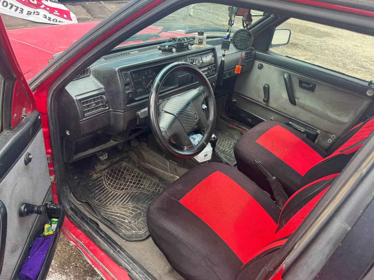 جيتا موديل ١٩٨٩ ره قم جديد و بيه كوبون بنزيت                     ره قم موبايل ***********                                                         *********** كركوك, العراق
