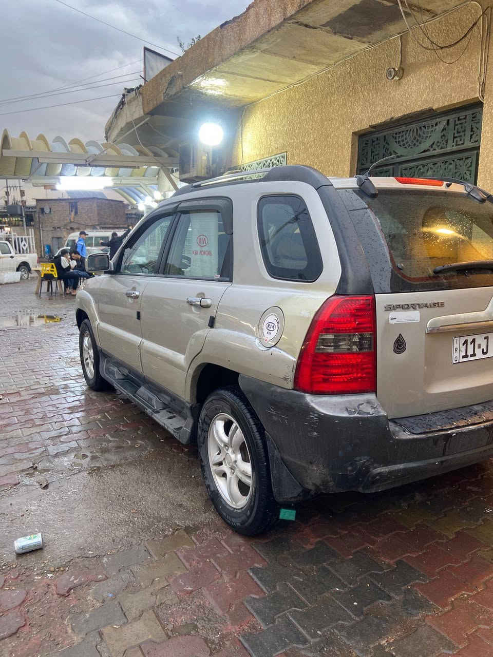 بسعر ٩٨$وبيه مجال بسيط
سبورتج 2009خليجي  

رقم بغداد دولي سنويه وهزه كلها جديده 
شرط التحويل والغرامات 
✳️محرك 2000/دوش شرط لاتبخير ولاتنقيص 
✳️كير اتوماتيك بدون اي عيب مال بيت"
تدفئة /تبريد/كهربائيات/صدر/تايرات/كلها مكفوله 

🚘سياره جاهزه شرط برغي ما ناقصها Ⓜ️
✅سياره بيه جملغ امامي وباب كليرⓂ️

السعر ٩٨💸

تايرات 4️⃣ جديدة 🆕 
صدر امامي خلفي كلا جديد 🆕 
مكان السياره العلاوي شيخ معروف 
رجاءً ما أقفل سعر بالتلفون تعال وتدلل 

للاستفسار***********
