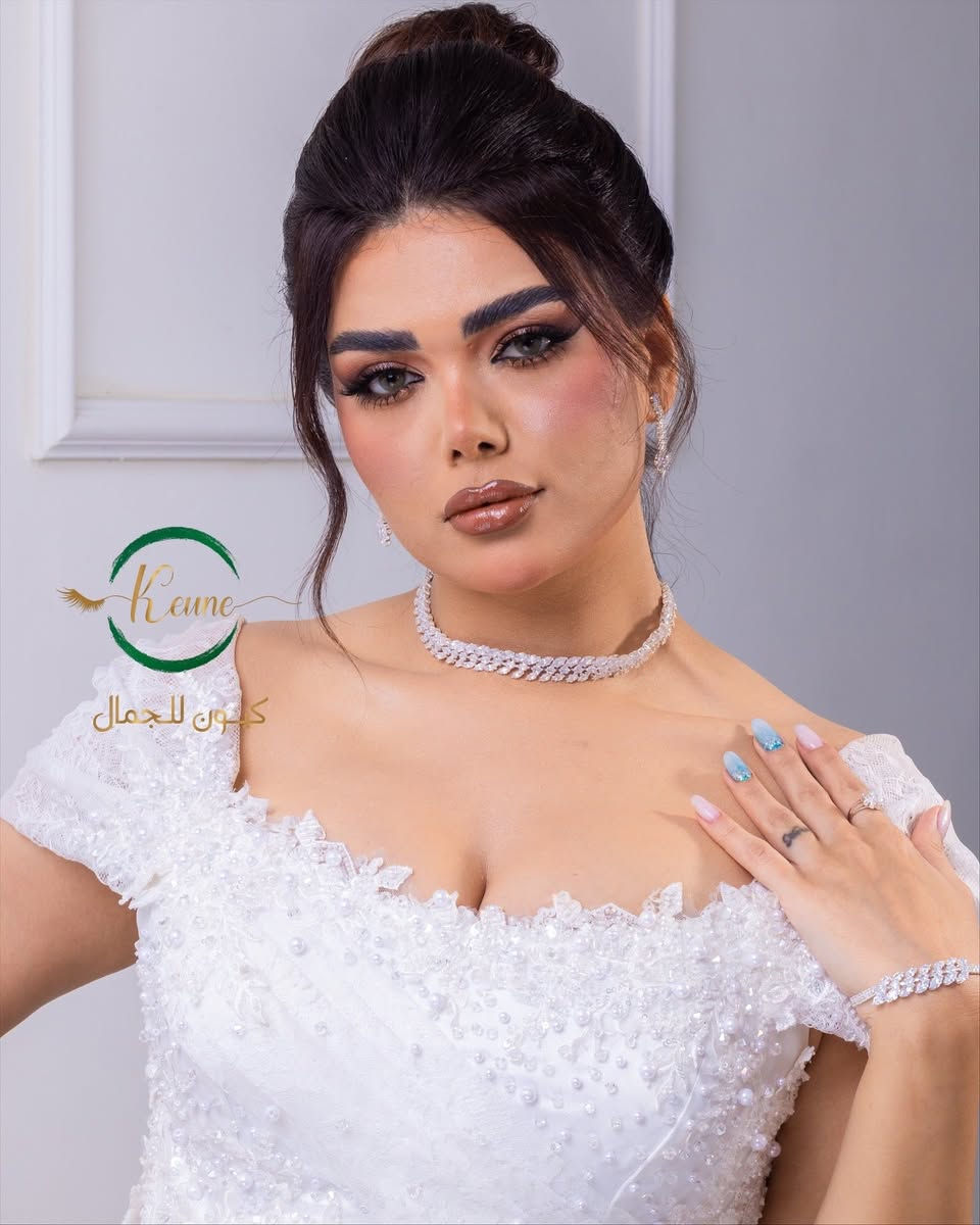 ✨ ميكب + تسريحات من أعمال مركز كيون للجمال ✨
كوني الأجمل بإطلالة راقية ولمسات احترافية تناسب جميع مناسباتكم 🤍

📍 الحجز داخل المركز فقط
📅 يُفضل الحجز قبل المناسبات لضمان الموعد

📍 ديالى — بعقوبة الجديدة
شارع مستشفى عام بعقوبة
كيون للجمال 💜

📞 ***********
