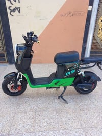 ماطور  R9 2025   بطاريات بيهم نفخ   السعر300 رقم صاحب الماطور 07517480...