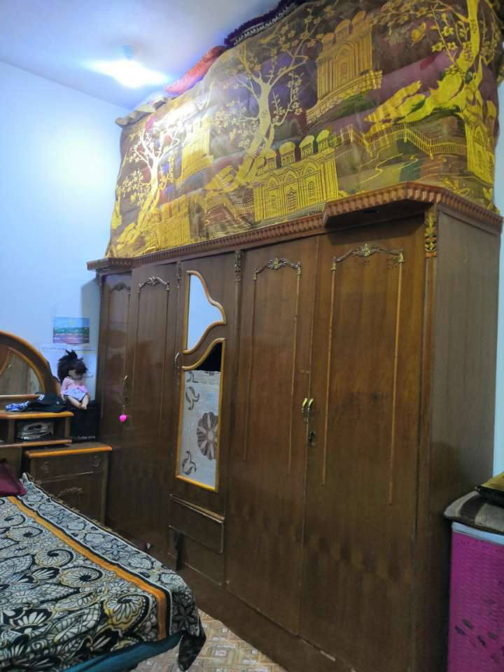 غرفة البيع القرنه حي الجمعة إلا سفستار الاتصال عل الرقم *********** السعر ٦٠٠الف وبيها مجال
