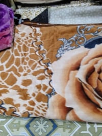 بطانيتين • بطانيات سرير