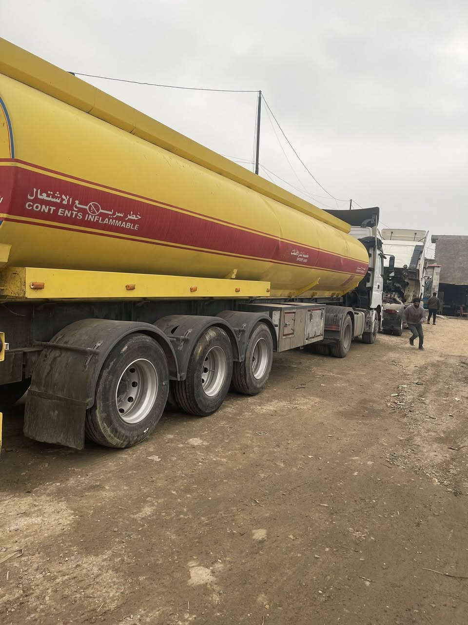 السلام عليكم اكسور ٢٠٠٧ سنويه غير نافذه جبيس جديد تانكي تركي رتادير ثلاجه صوبه حجم 1840 كير عادي مكفوله من كلشي مكان بغداد سعره ب300 وبي مجال ***********
