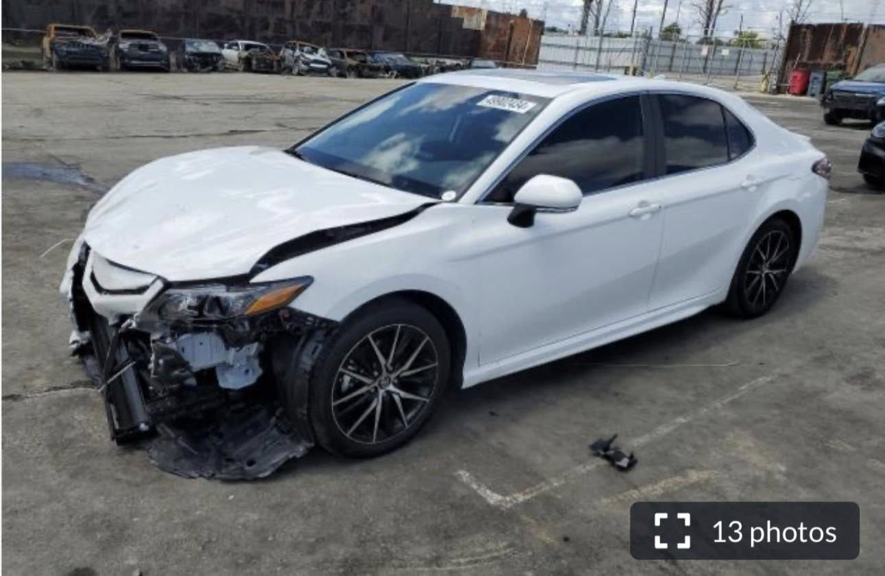 تيوتا كامري هايبرد 2023 se بلص 
فتحه بصمه فول مواصفات 
حادث خفيف بدون ايرباك  وبدون صبغ تعدل البنيد بارد 
ماشيه 48 ميل 
رقم بغداد 
حادث موضح بالصور
المكان الانبار فلوجه ناحيه الصقلاويه 
*********** 
السعر خاص او اتصال على الرقم
