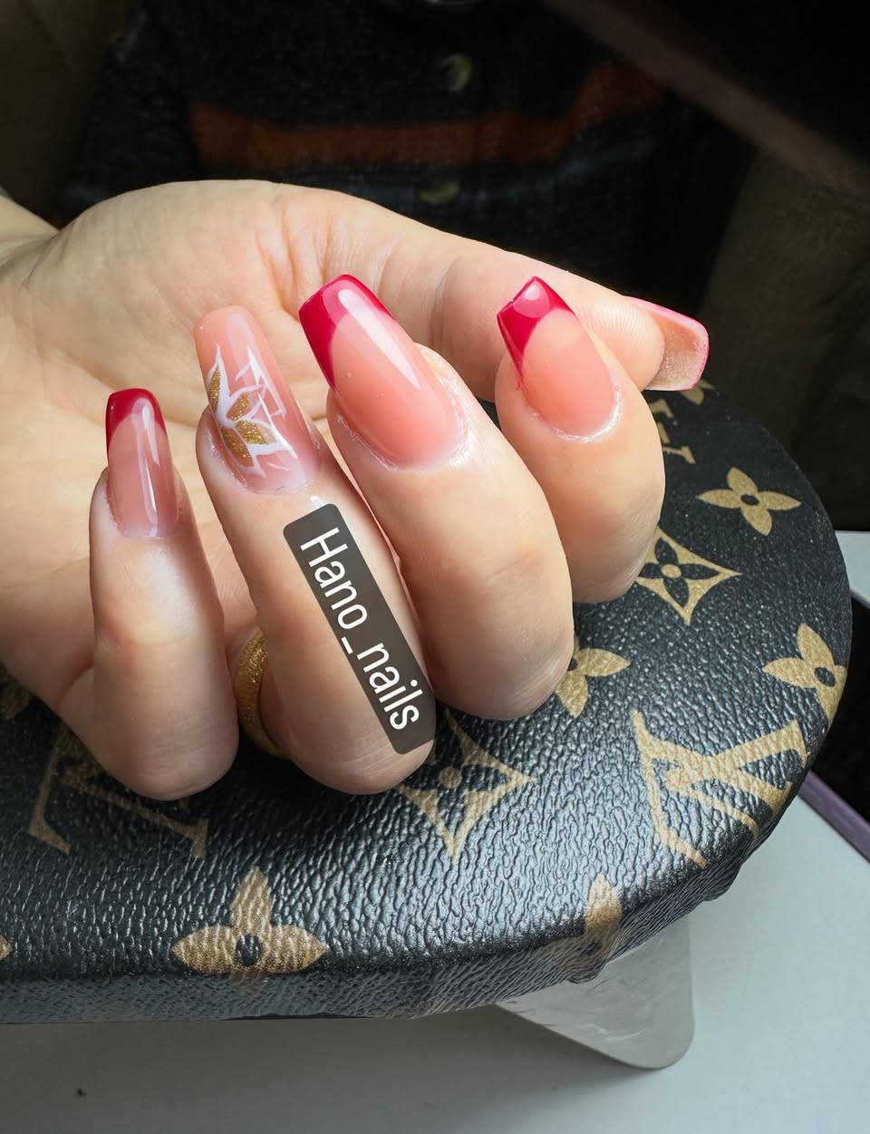 خلي اناقه اظافرج عليه ❤️👍🏻
للحجز ***********
عنوانا :؛شارع البحيره بعقوبه
