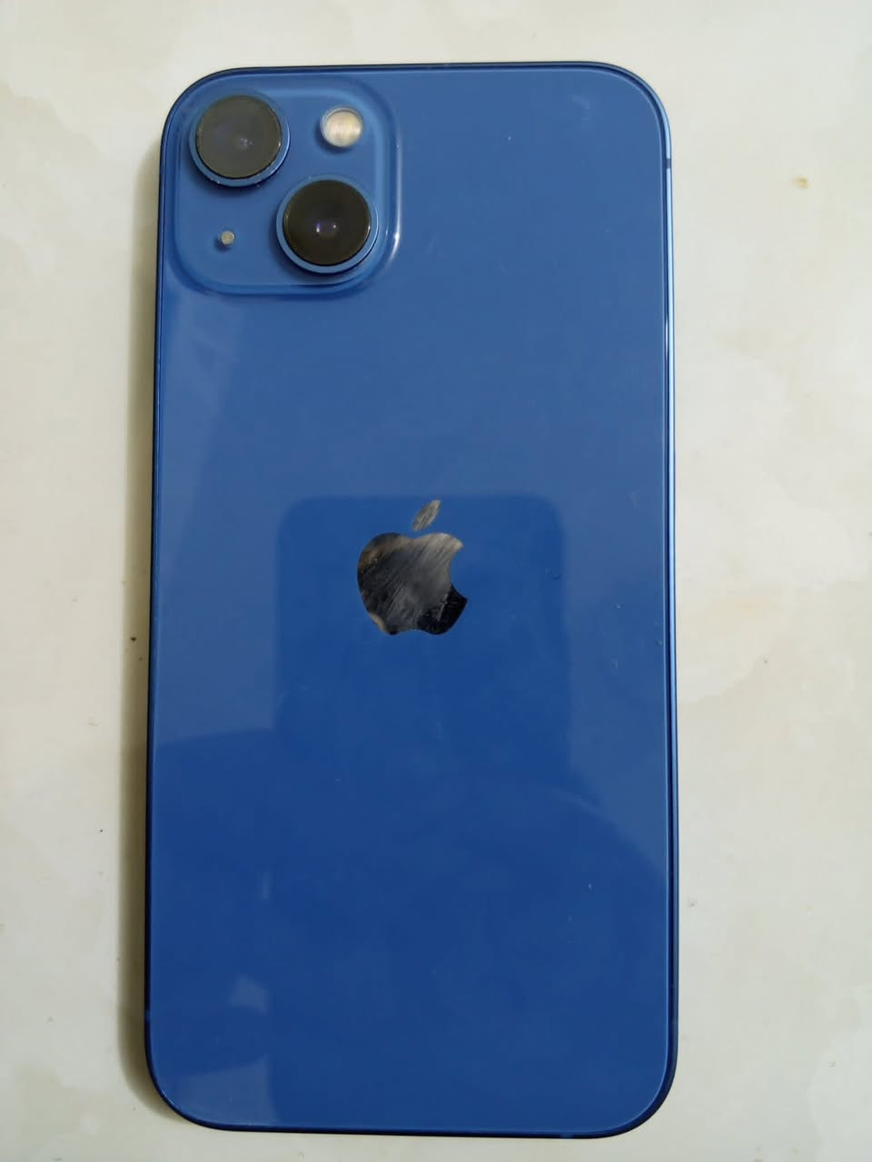 السلام عليكم
ايفون ١٣ عادي مبدل شاشه اصليه وشاصي 
 شرق اوسط
ذاكرة ١٢٨ 
بطارية ٨٨ ما مبدله
الباقي كلة شغال الجهاز جديد بس ذني مبدلات 
السعر ٢٧٥ وبي مجال بسيط او مراوس
مكاني ديوانية 
***********
