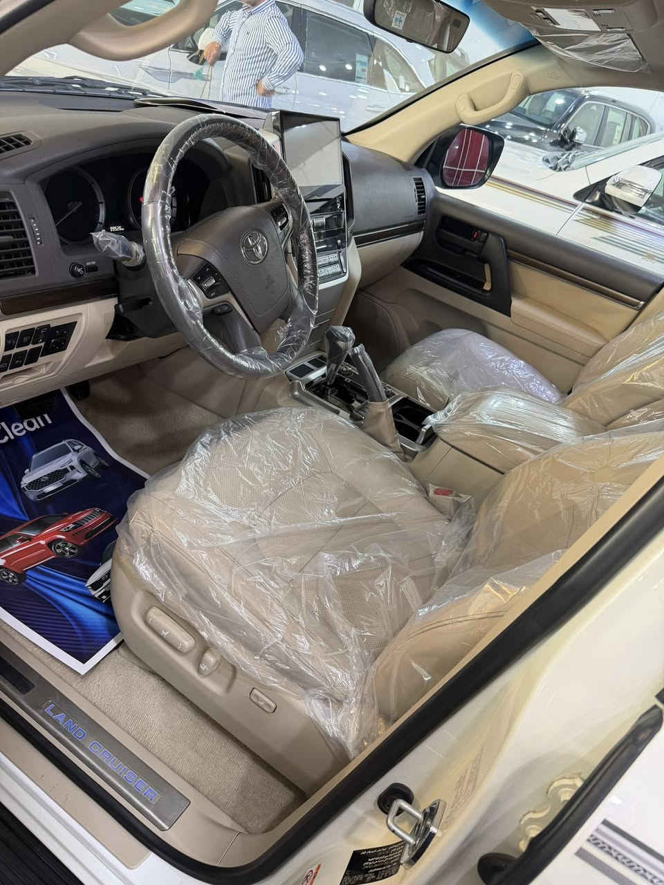 لاندكروز 2019 ساز اصلي كراند تورنك
8سلندر 4600
مكفولة كفالة عامة من الصبغ ولبارد
ماشية 90 فقط
السيارة باسمي شخصياً تحويل ثاني يوم
السعررر 49.700$ وبيها مجال للشراي
***********
