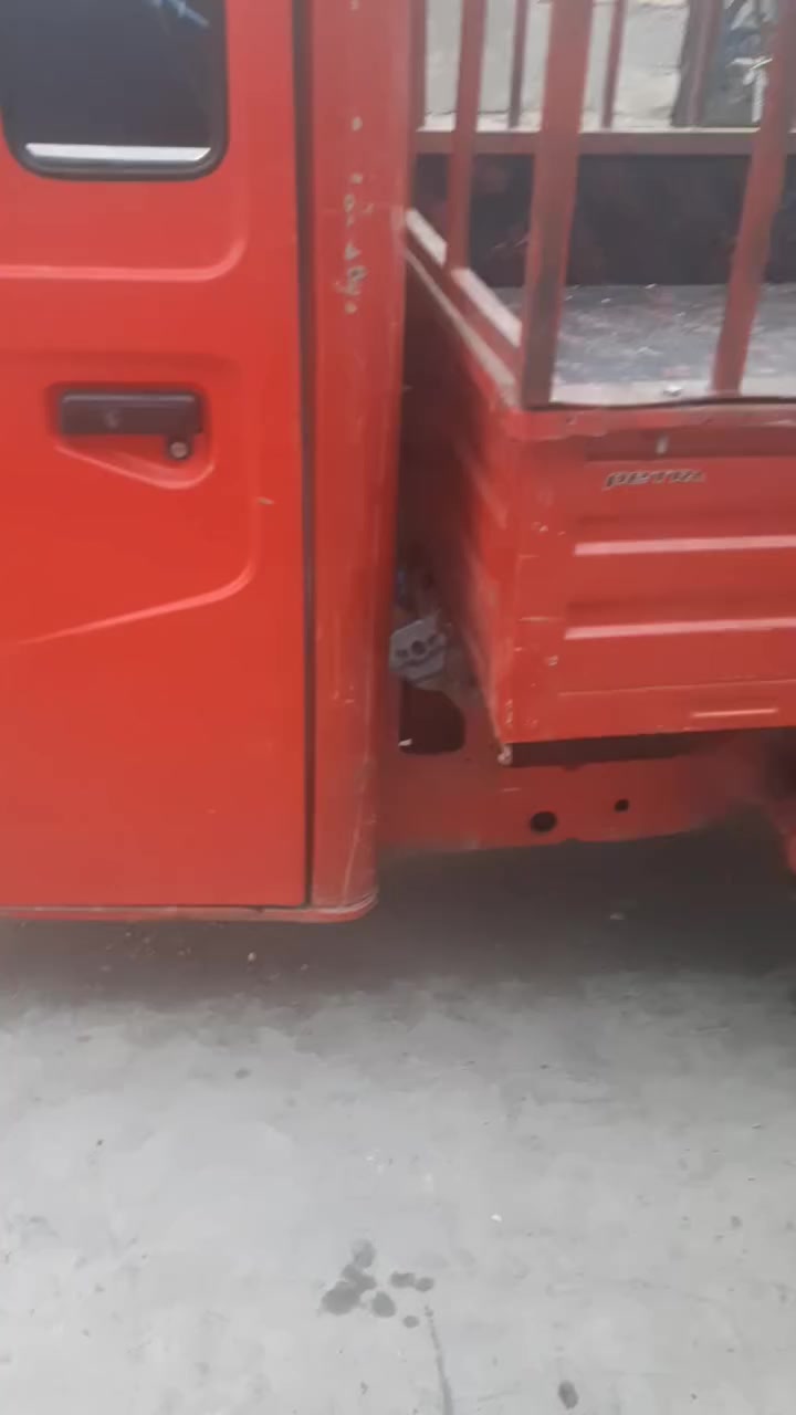 سلام عليكم تكتك حمل  باجاج للبيع تكتك مكفوله مكينه شرط كفاله رقم نكليزي تحويل ثاني يوم سعر ٣ وبيه مجال مكاني بغداد   *********** متوفر وتساب
